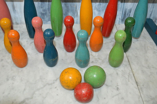 Vintage 18 pc French Wooden Skittles Bowling Pins Balls Game Set Child's Toy