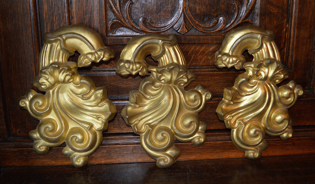 Antique French Picture Hook Cover Hardware Acanthus - Antique Flea Finds - 1