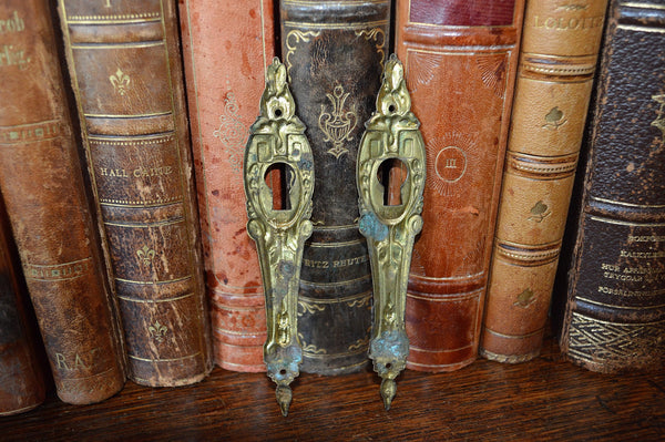 Antique Pair French Keyholes Gilt Bronze Vertical Escutcheons Hardware - Antique Flea Finds - 3