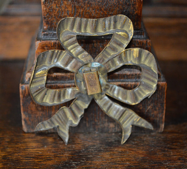 Antique French Picture Hook Cover Mount Brass Bow Hardware - Antique Flea Finds - 3