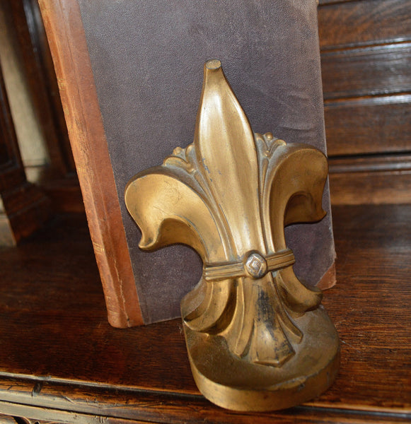 Vintage Pair Book Ends Heavy Brass Finish Fleur de Lis Bookends - Antique Flea Finds - 3