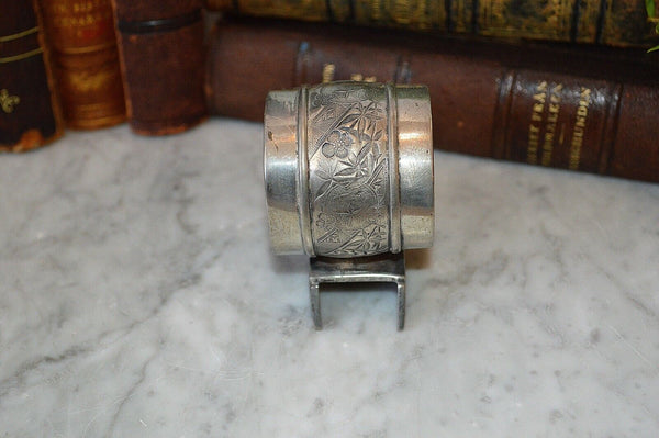 Antique Meriden Silver Plate Co. Sled Napkin Ring Dog # 285