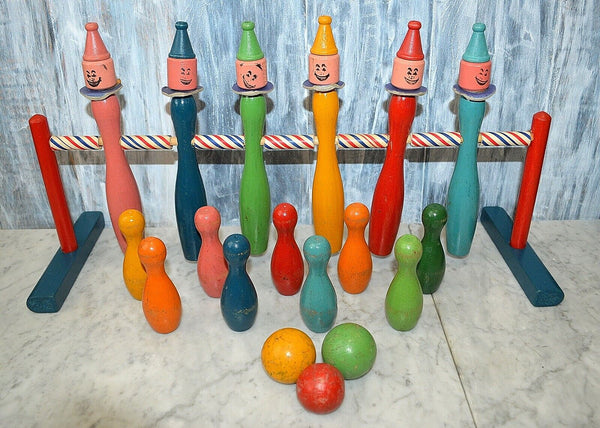Vintage 18 pc French Wooden Skittles Bowling Pins Balls Game Set Child's Toy