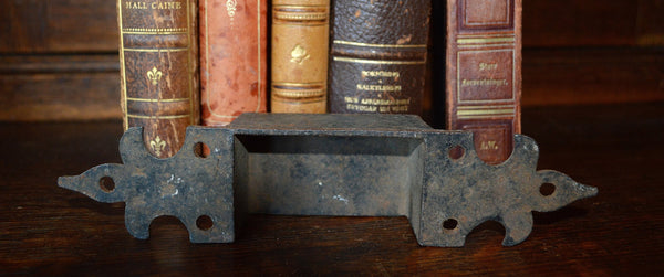 Antique Trunk Pull Cast Iron Fleur De Lis Heavy Handle Hardware - Antique Flea Finds - 3