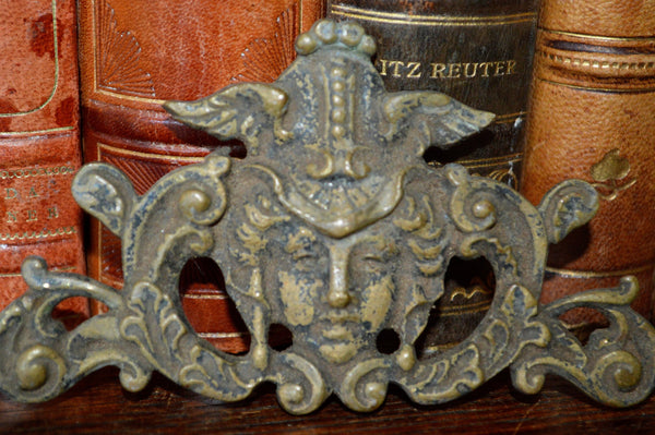 Antique French Gothic Figural Female Pediment Mount Bronze Hardware - Antique Flea Finds - 2