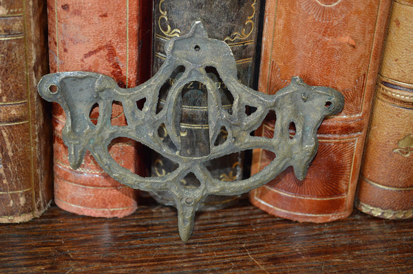 Antique French Keyhole Escutcheon Empire Urn Ram Heads Bronze Hardware - Antique Flea Finds - 4